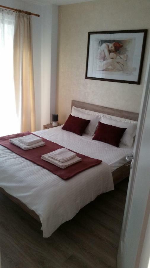Kolonaki Domus Apartment Iasi Eksteriør bilde
